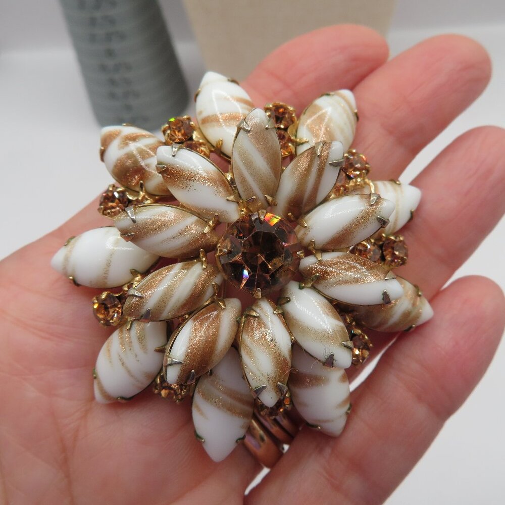 Juliana D & E Gold Fluss Milk Glass Layered Starburst Design Vintage Brooch